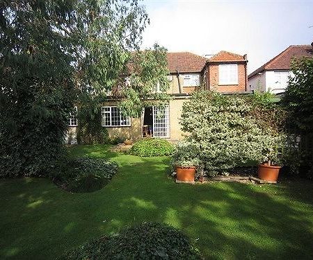Furnival Lodge 斯劳 外观 照片